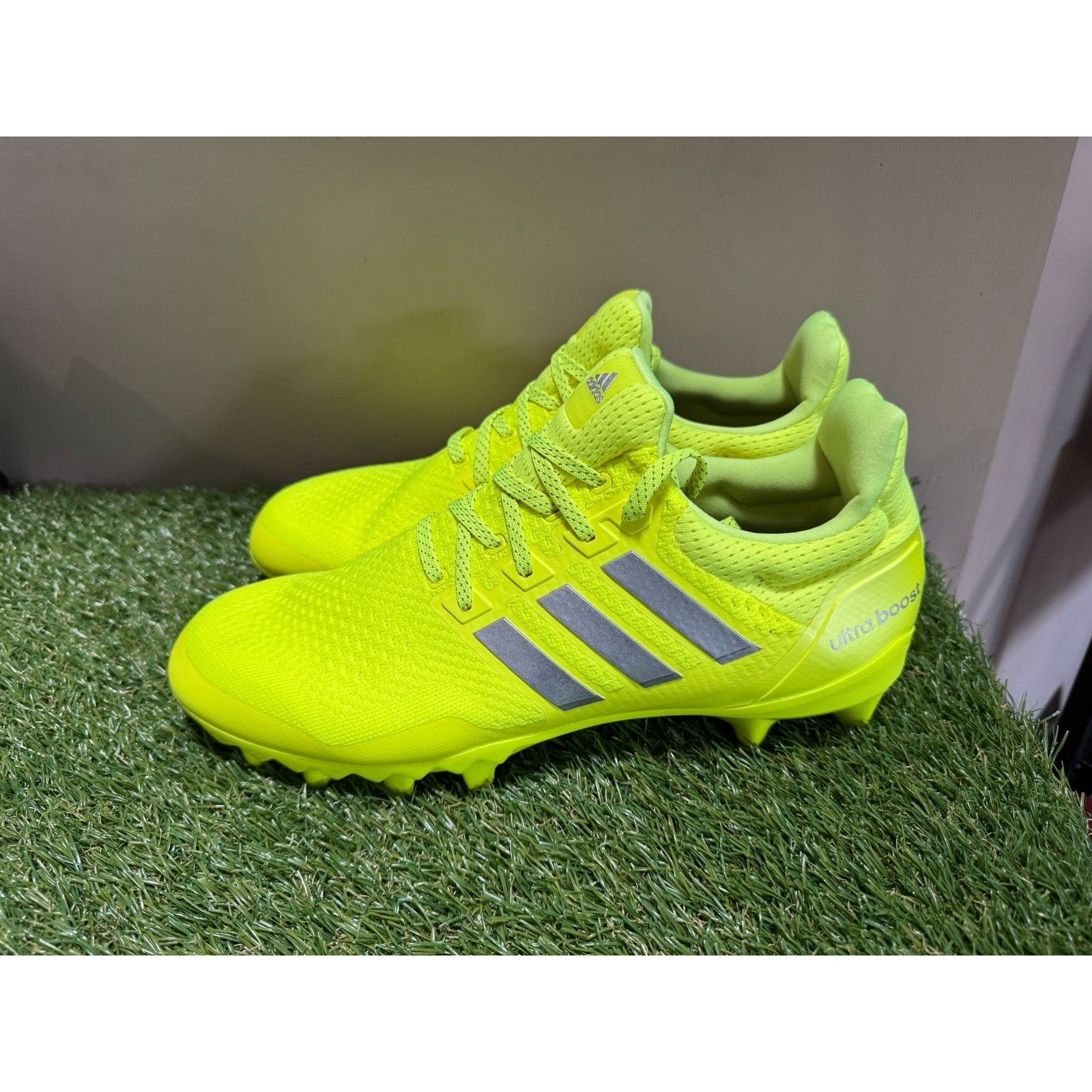 Adidas Ultraboost Men's Size 13 Football Cleats Jp7413 Solar Yellow Volt New